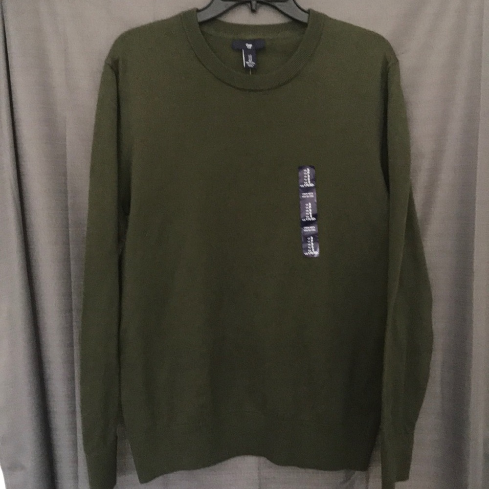 NWT Gap crewneck sweater